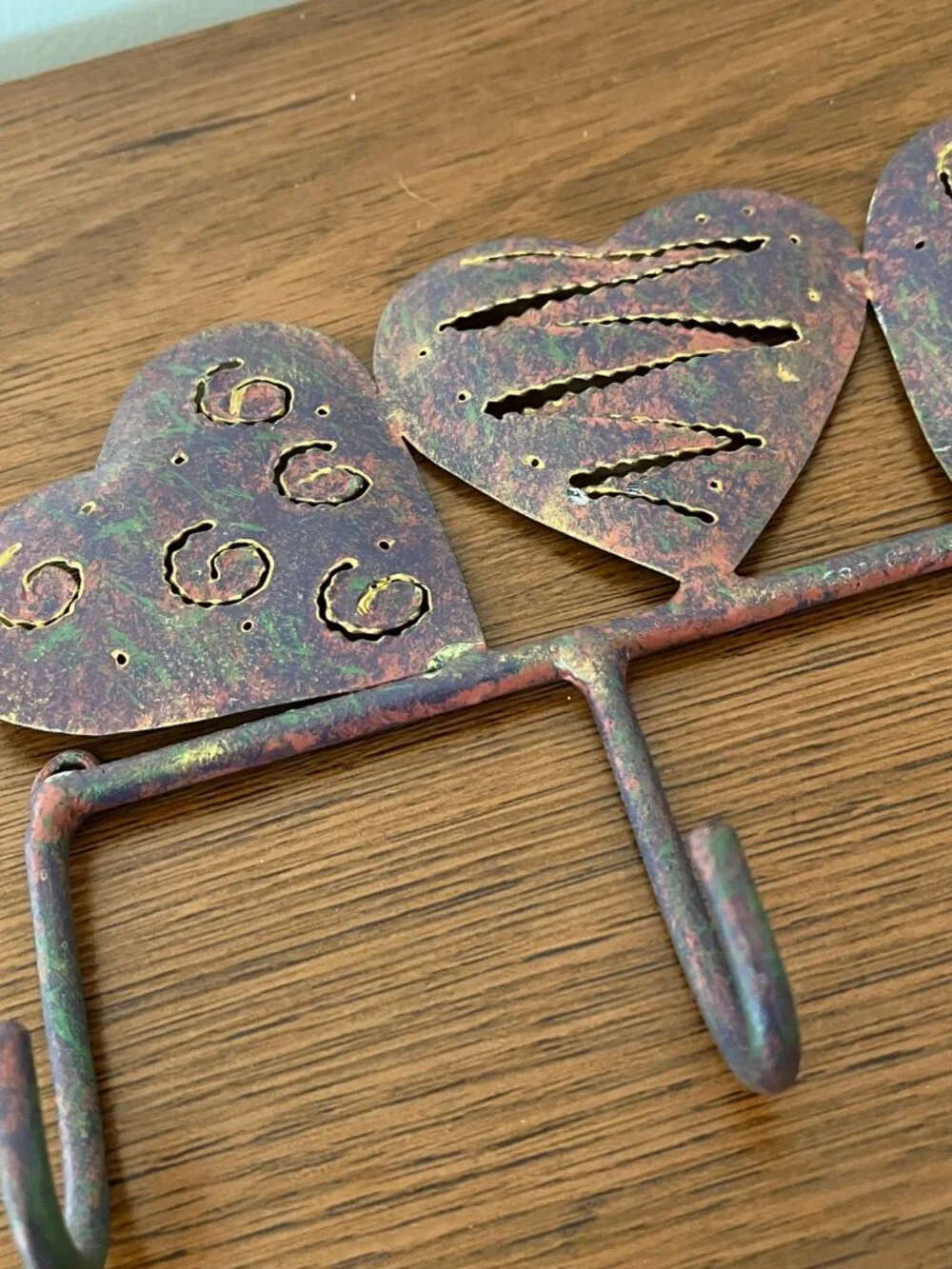 Rustic Bronze Metal Key Hook Small Rack Hearts Country Cottage Farmhouse Shabby